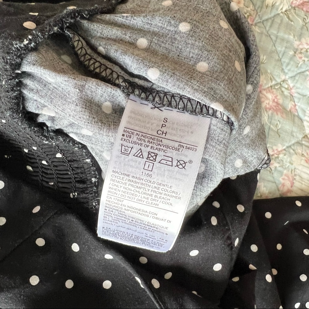 Old Navy Polka Dots Jumpsuit Size S With Pockets - Picture 11 of 11